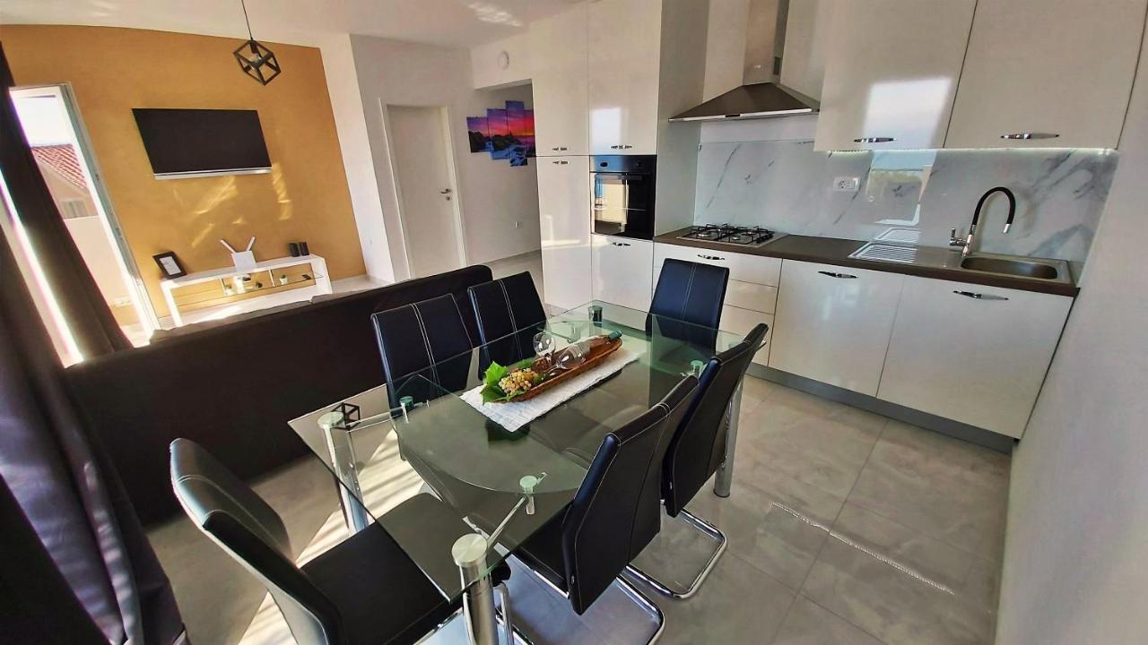 Apartments Zorica Duće Esterno foto