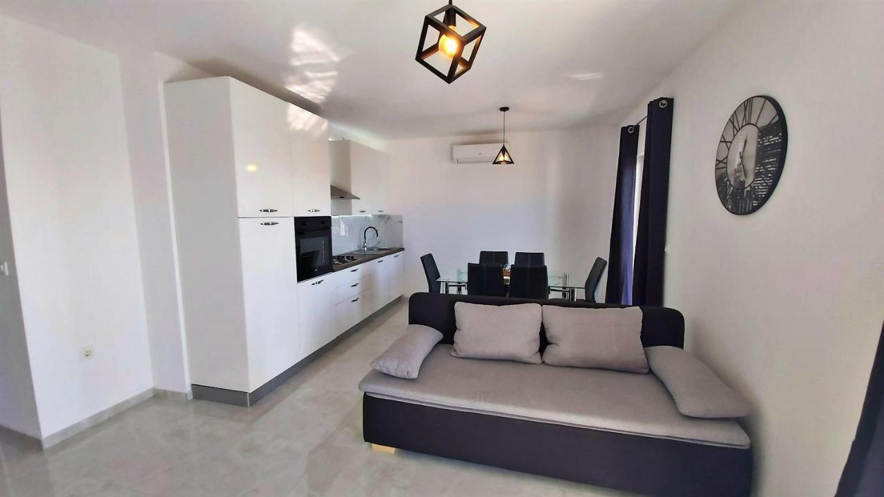 Apartments Zorica Duće Esterno foto